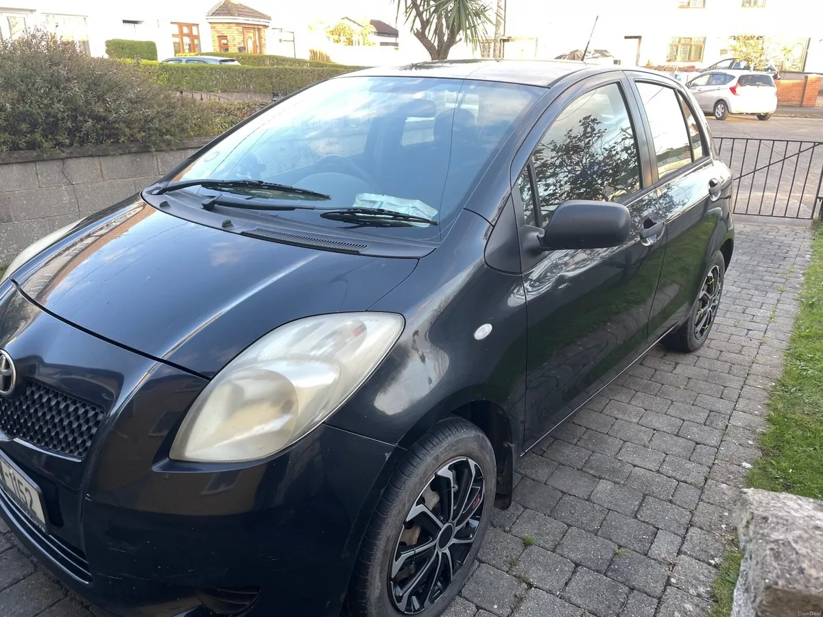 Toyota Yaris 2006 - Image 1