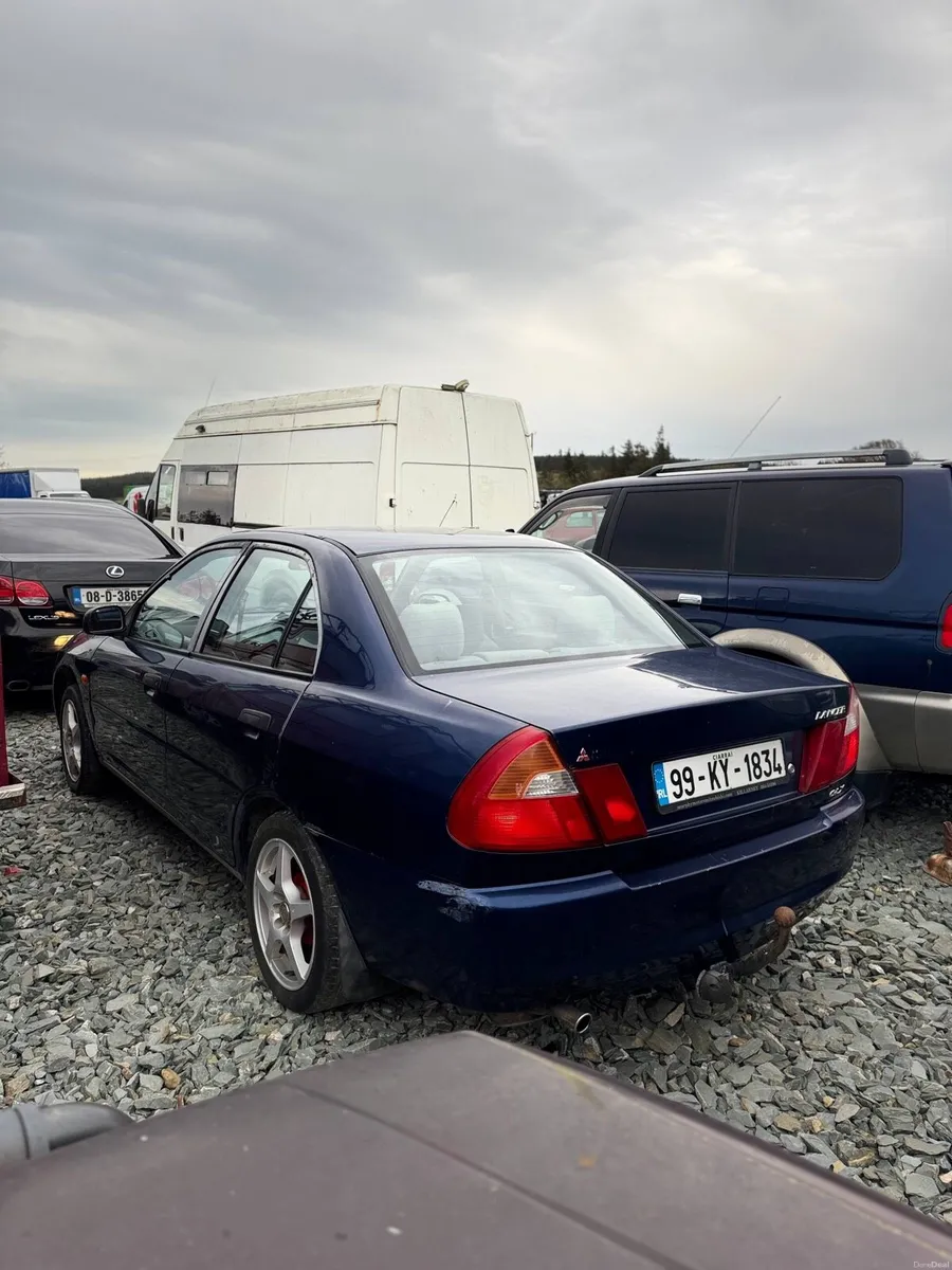 Mitsubishi Lancer - Image 3