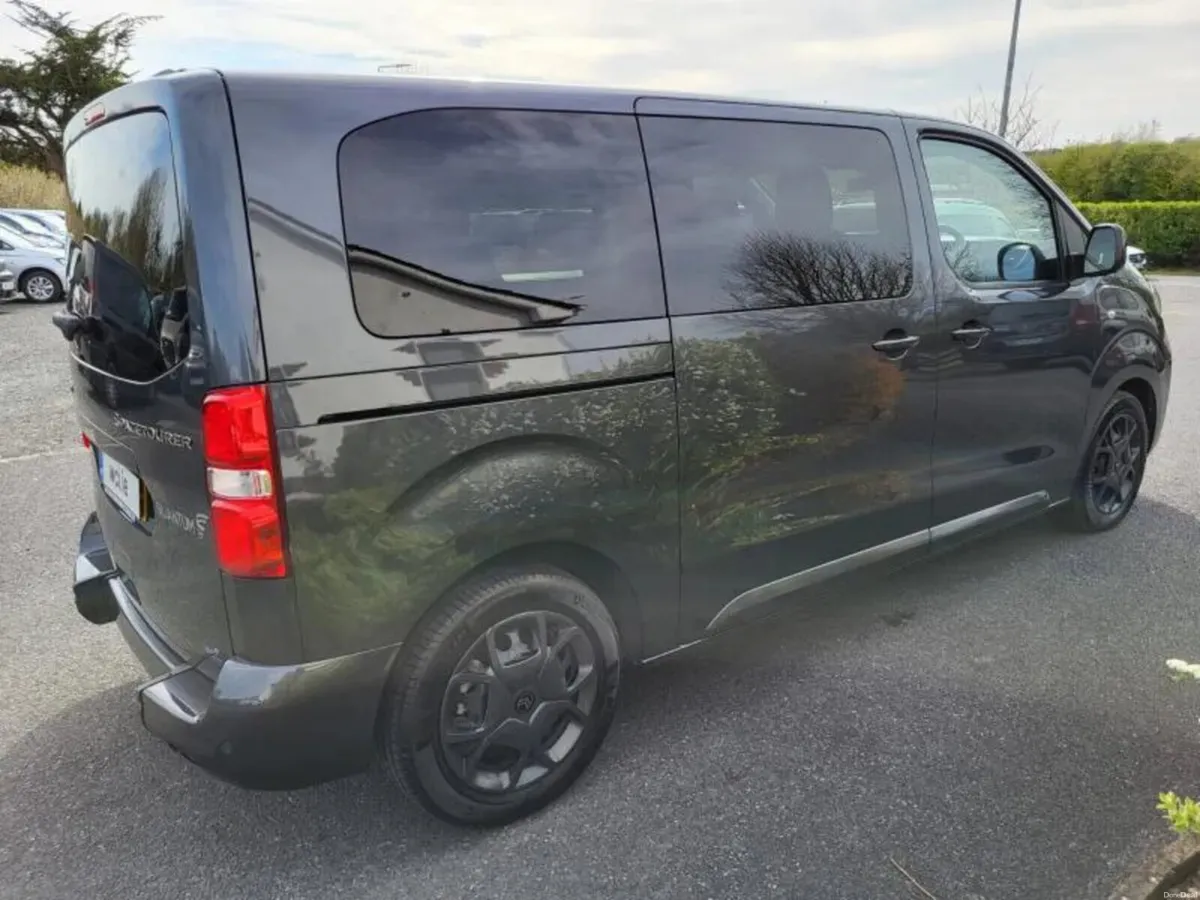 Wheelchair Accessible Citroen Spacetourer - Image 5