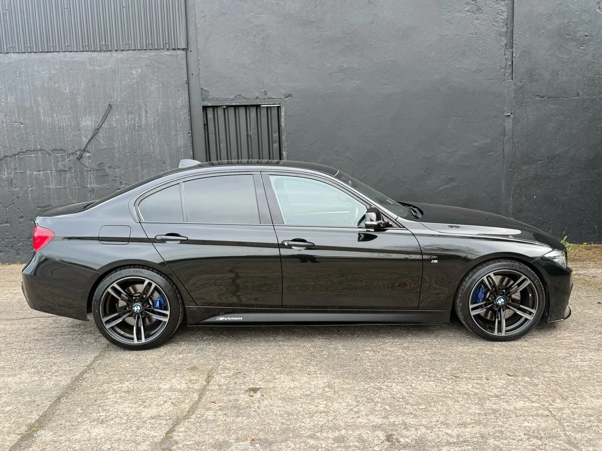 *2018 BMW 340i M-Sport Auto* - Image 3