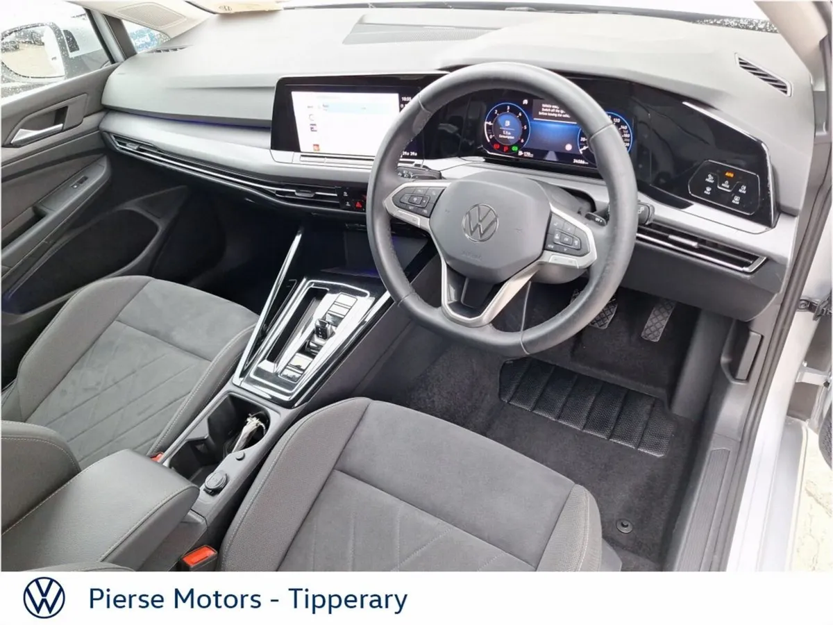 Volkswagen Golf 2.0 TDI 115HP Style DSG - Image 2