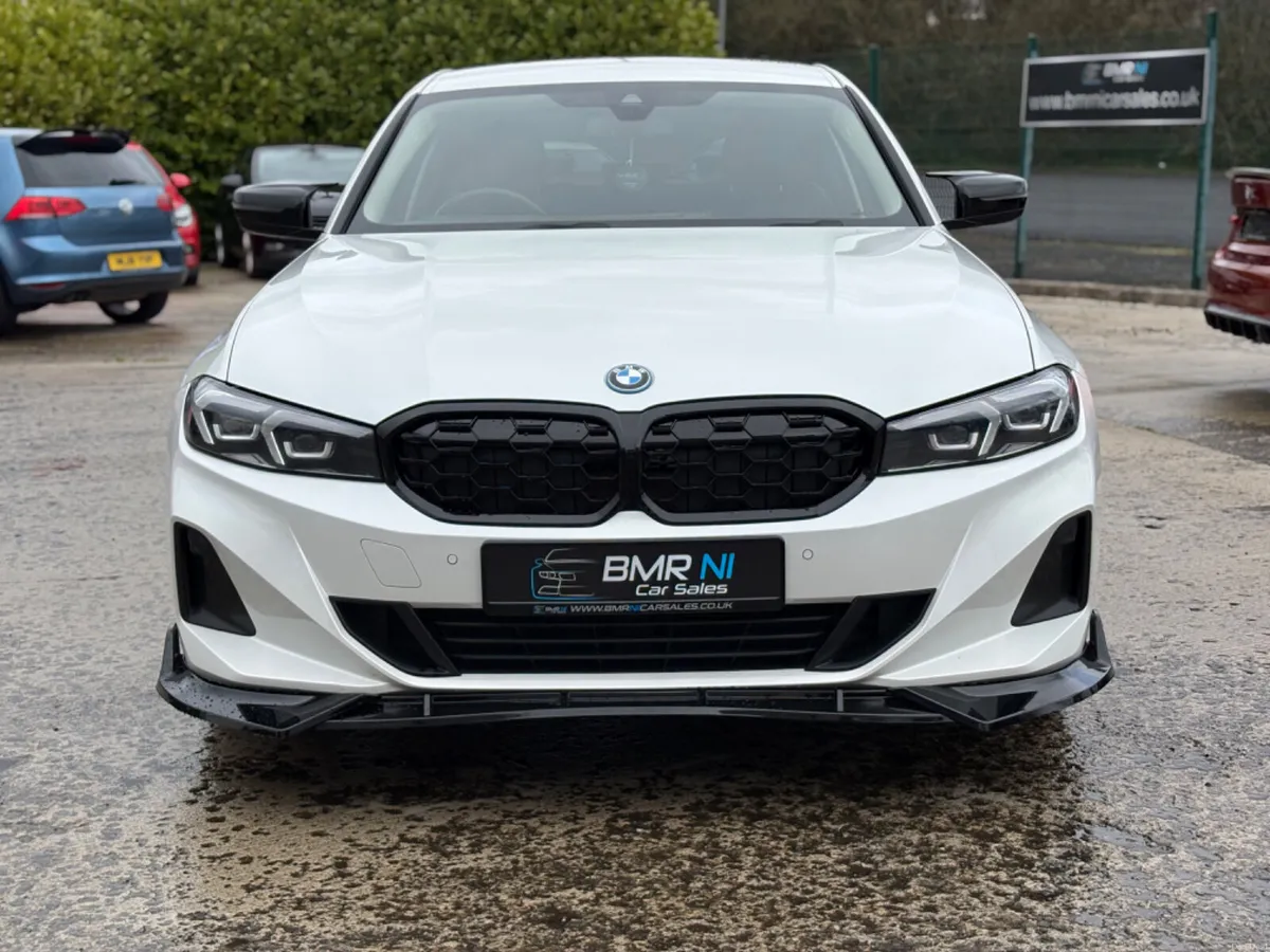 2023 BMW 330 AUTO HYBRID LCI - Image 2
