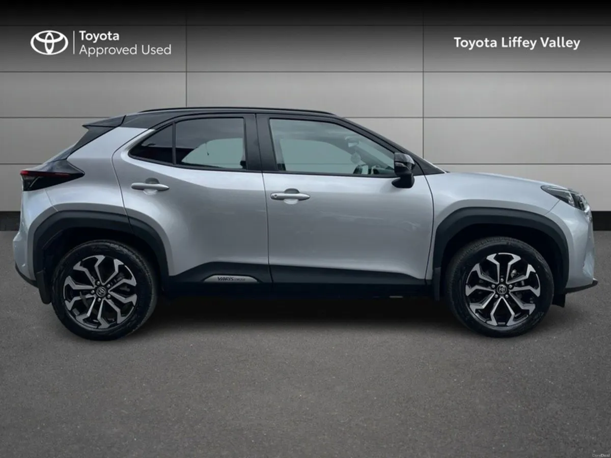 Toyota Yaris Cross YARIS CROSS LUNA SPORT BI-TONE - Image 3