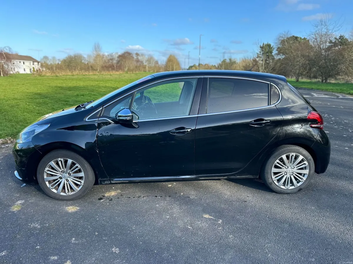 Peugeot 208 2017 - Image 4