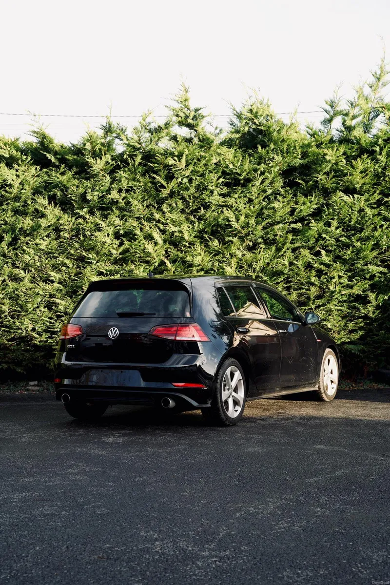 Volkswagen Golf GTI 2.0 2018 With Low Mileage - Image 3