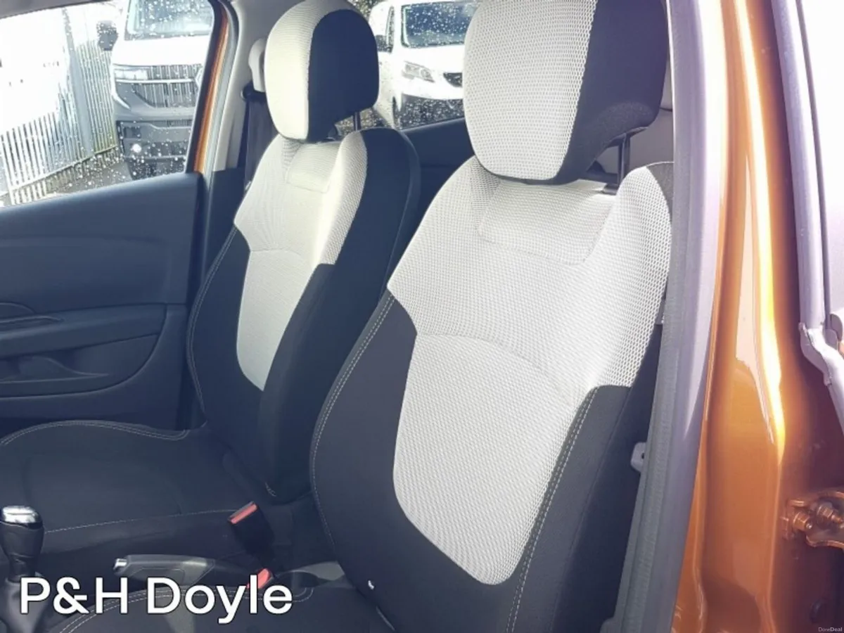 Renault Captur ICONIC - Image 4