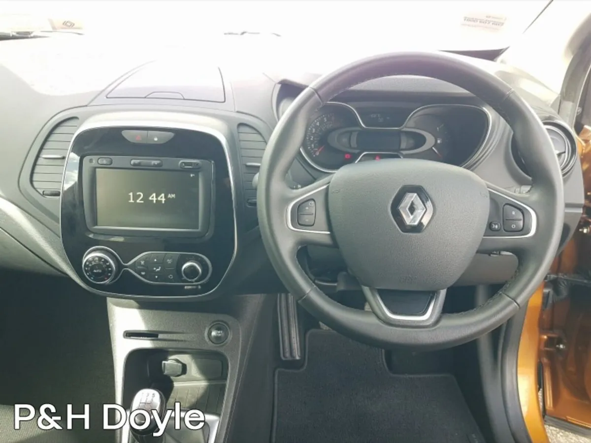 Renault Captur ICONIC - Image 2