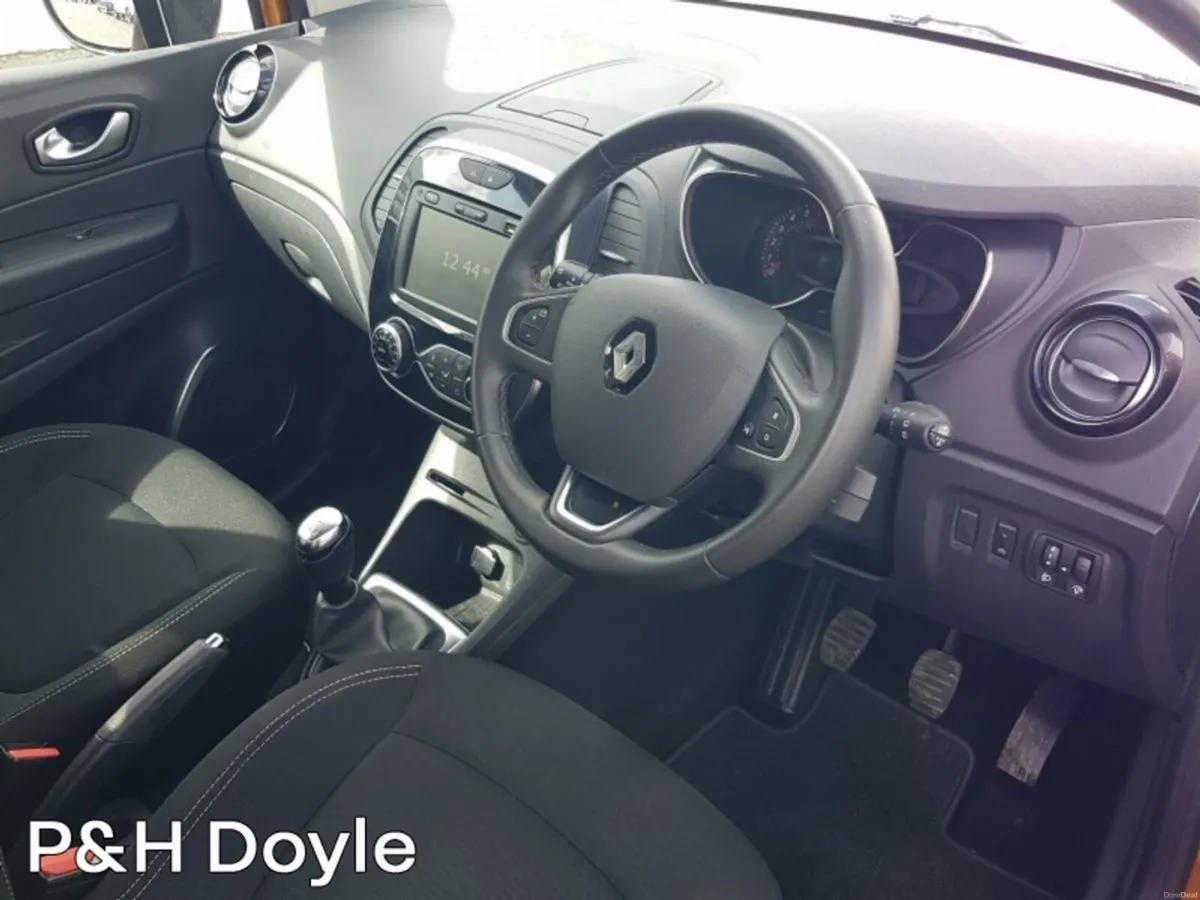 Renault Captur ICONIC - Image 5