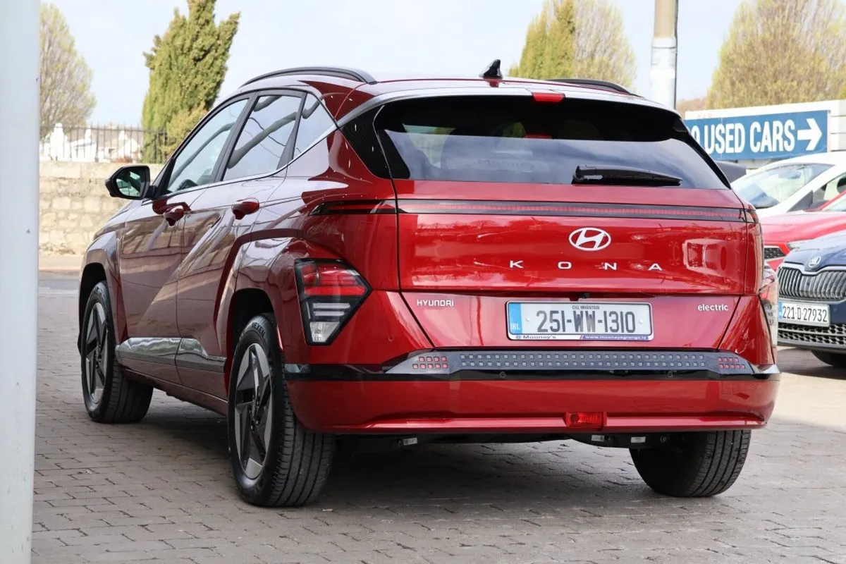 Hyundai KONA Kona EV Platinum 65kWh - Image 4