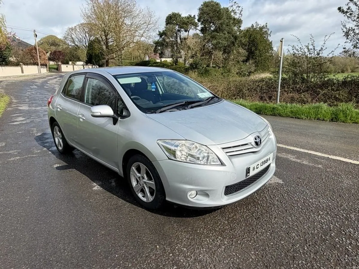 2011 Toyota Auris VVTI - Image 2