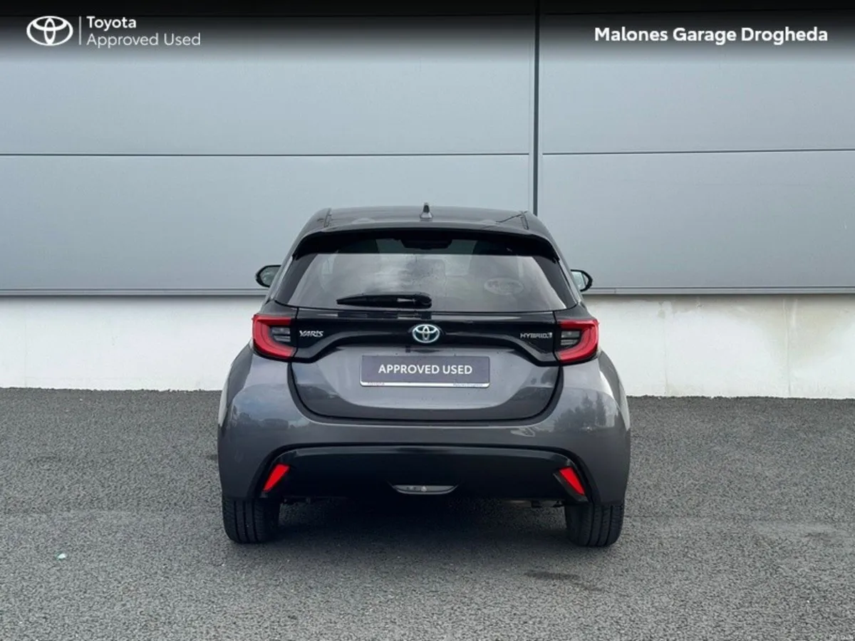 Toyota Yaris 1.5 Hybrid Platinum Call Now 041 980 - Image 4