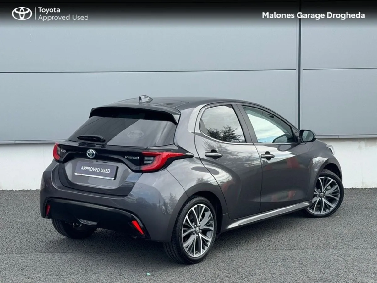 Toyota Yaris 1.5 Hybrid Platinum Call Now 041 980 - Image 2