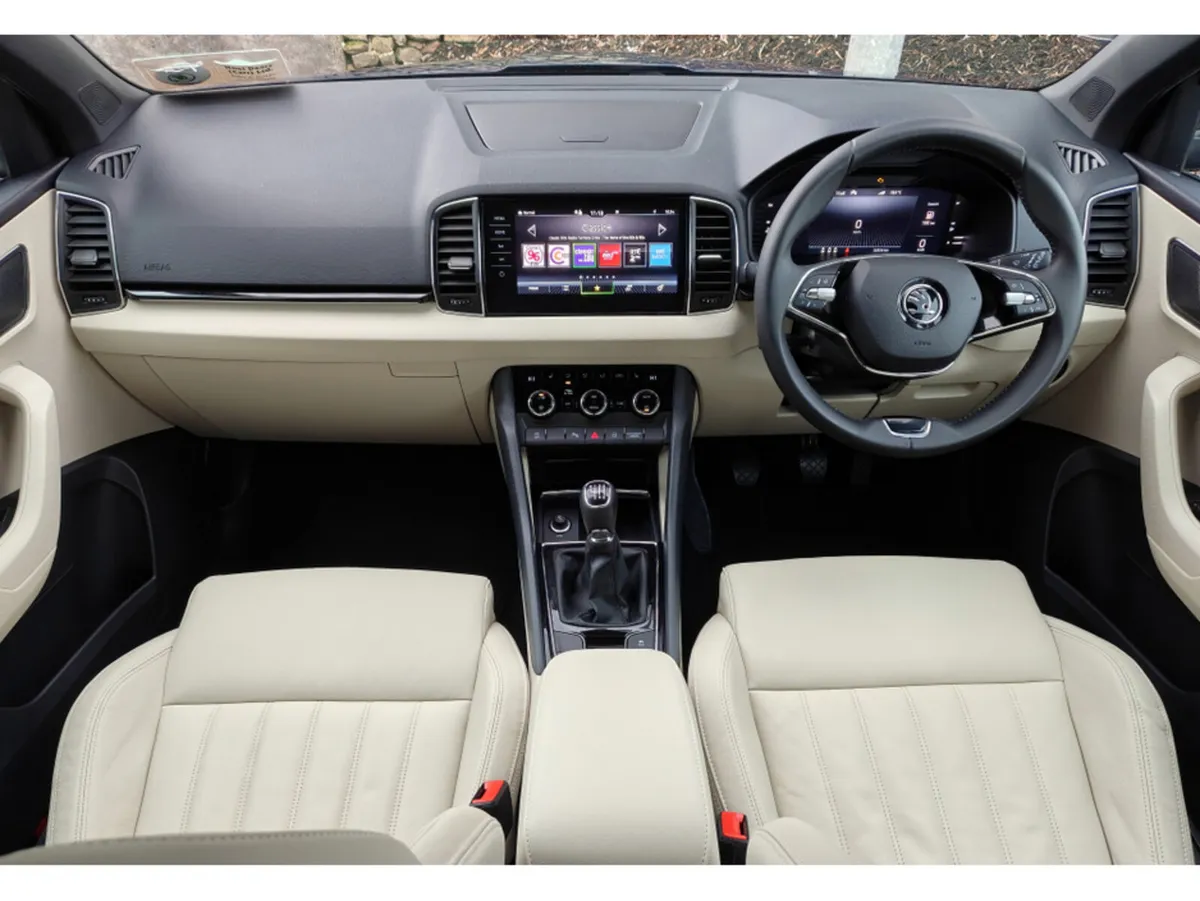 Skoda Karoq STYLE 2.0 TDI 115 BHP 5DR- IVORY LEATH - Image 3