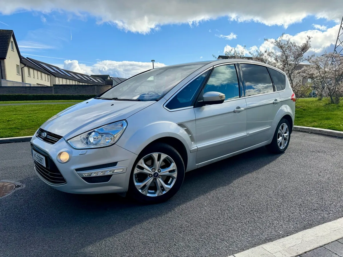 FORD S MAX 2.0 TITANIUM 7 Seater – Panoramic Roof - Image 3