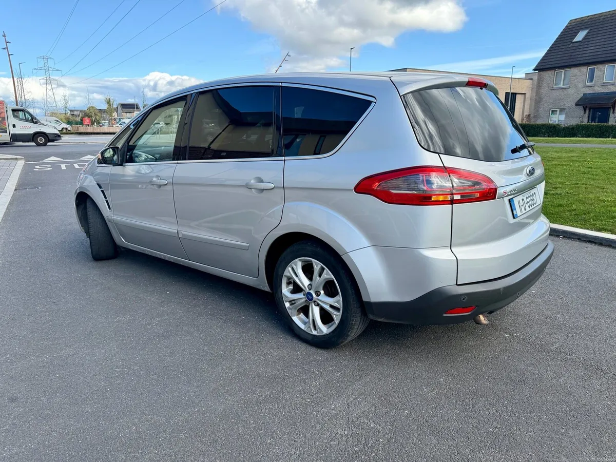 FORD S MAX 2.0 TITANIUM 7 Seater – Panoramic Roof - Image 4