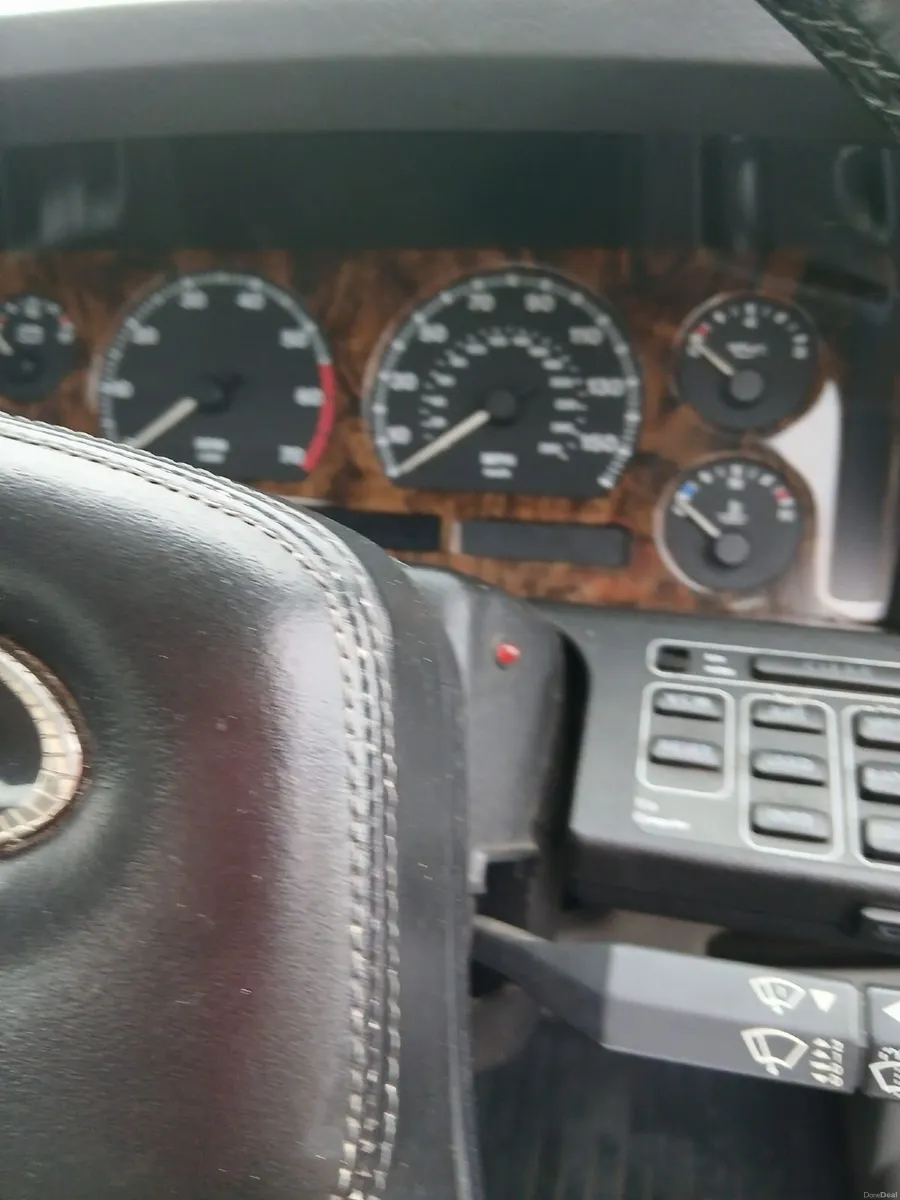 Jaguar XJ40 1990 - Image 2