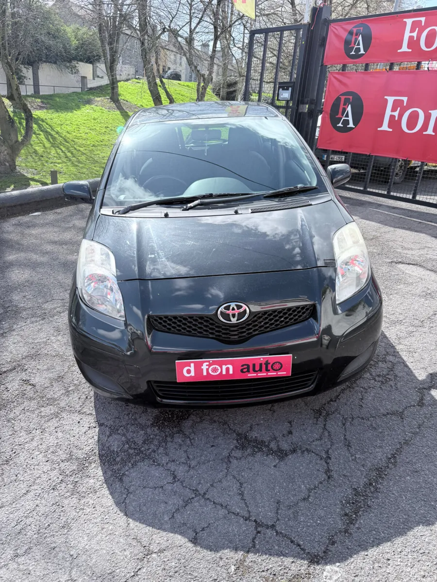 Toyota Yaris 1.3 Petrol Low Miles New NCT - Image 3