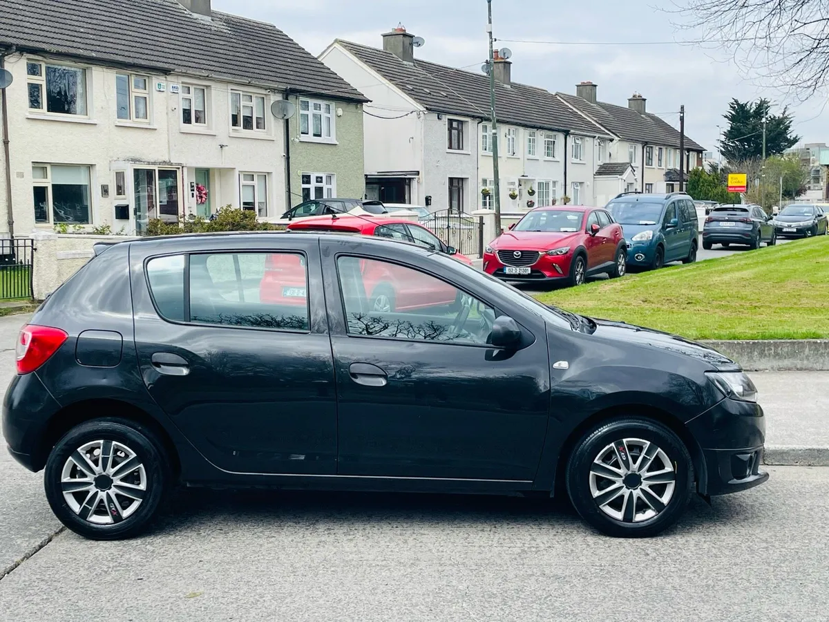 Dacia Sandro Low kms - Image 2