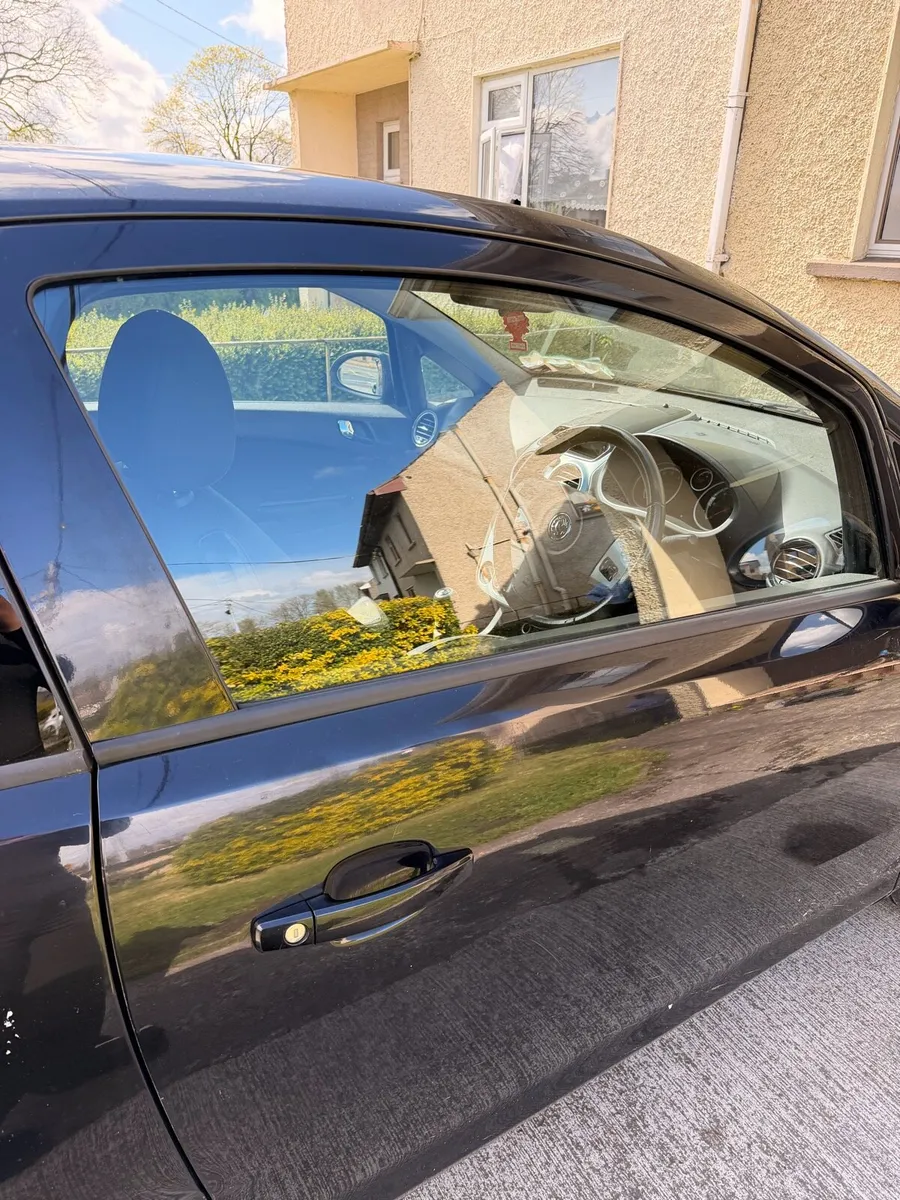 Vauxhall Corsa 2009 - Image 1