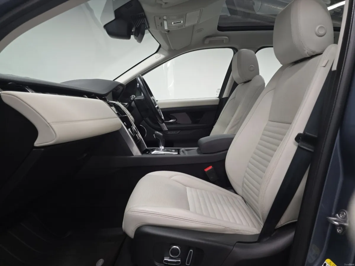 Land Rover Discovery Sport Diesel Sw SE - Image 3