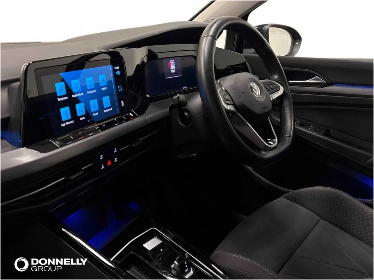 Volkswagen Golf Hatchback Style - Image 2