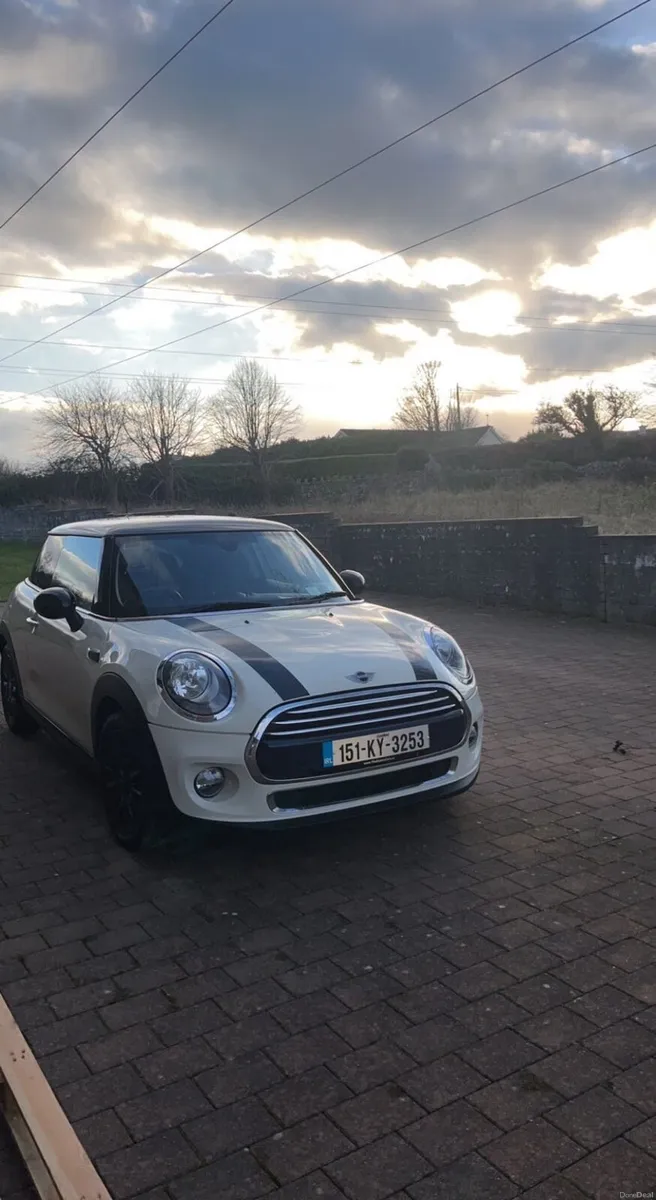 Cream White Mini Cooper 1.6L Diesel - Image 1