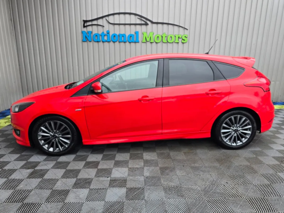 2017 Ford Focus ST-Line 2.0 TDCi - Image 6
