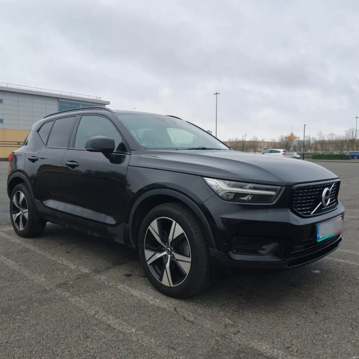 2022 Volvo XC40 Plug-in Hybrid | 58k KM | - Image 1