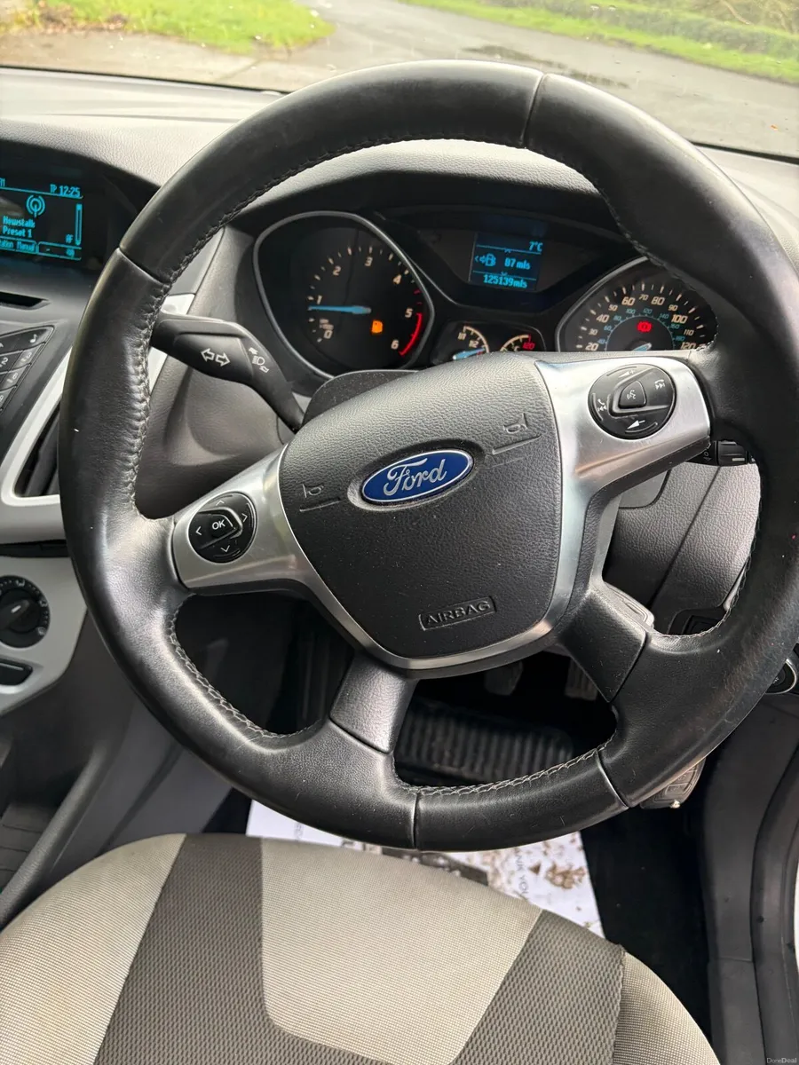 Ford Focus 2015 - Image 2