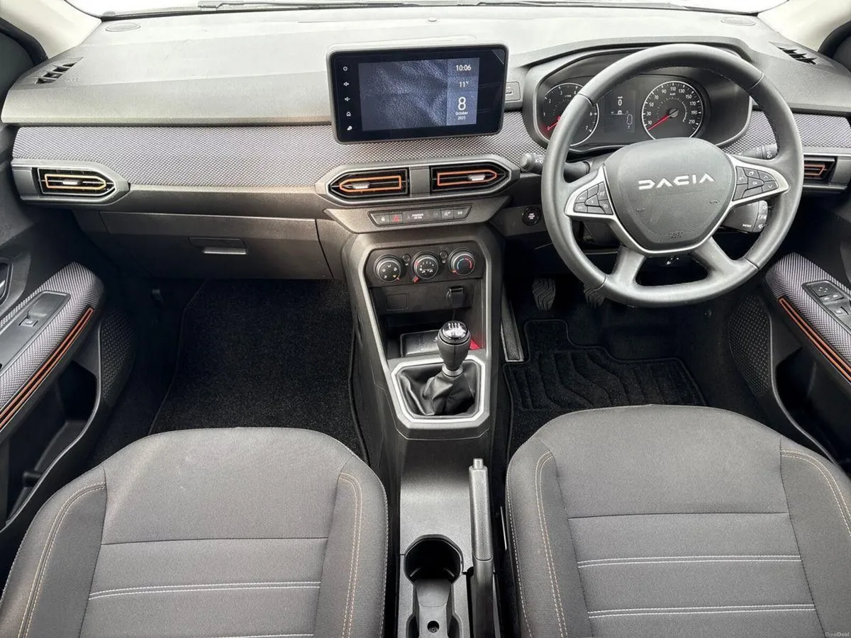 Dacia Sandero Stepway TCe 90 STEPWAY Expression - Image 2