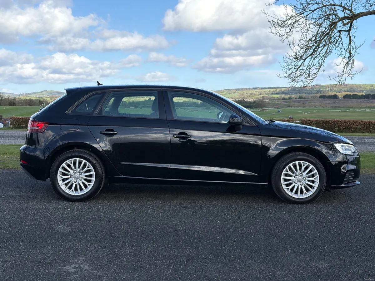 Audi A3 2017 TDI 1.6 only 66000 KM - Image 3