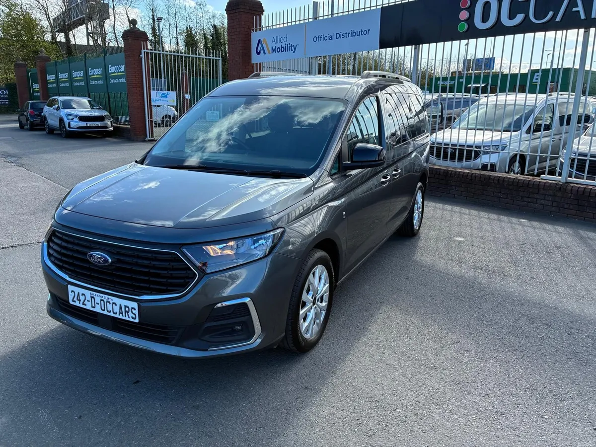 Wheelchair Accessible Ford Grand Connect 2024 Taxi - Image 3