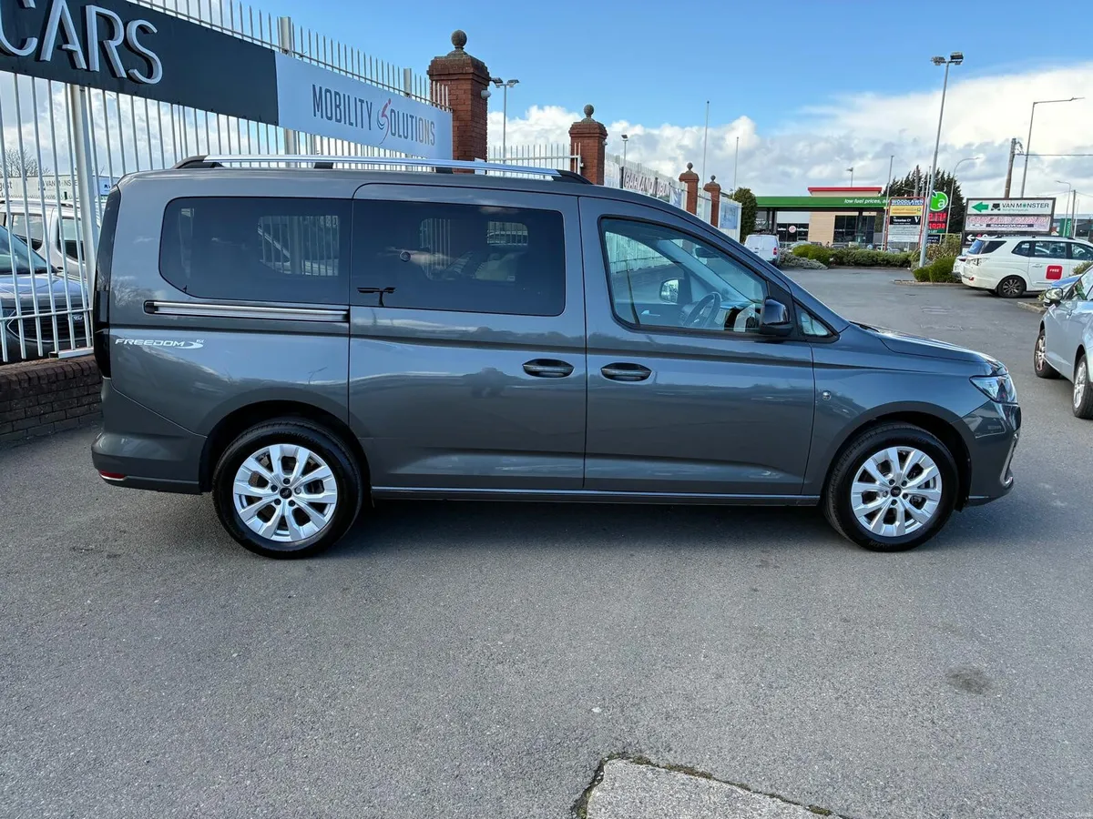 Wheelchair Accessible Ford Grand Connect 2024 Taxi - Image 4