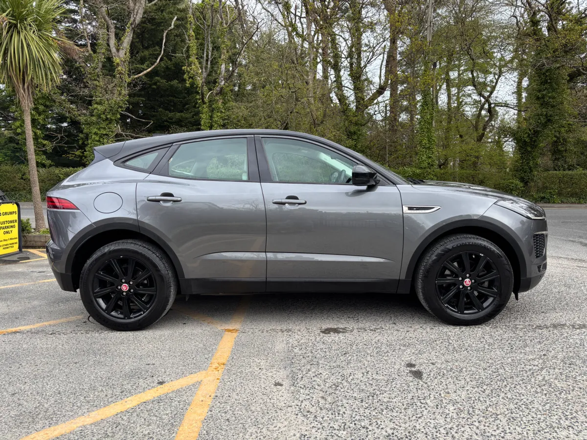 Jaguar E-Pace 2020 - Image 4