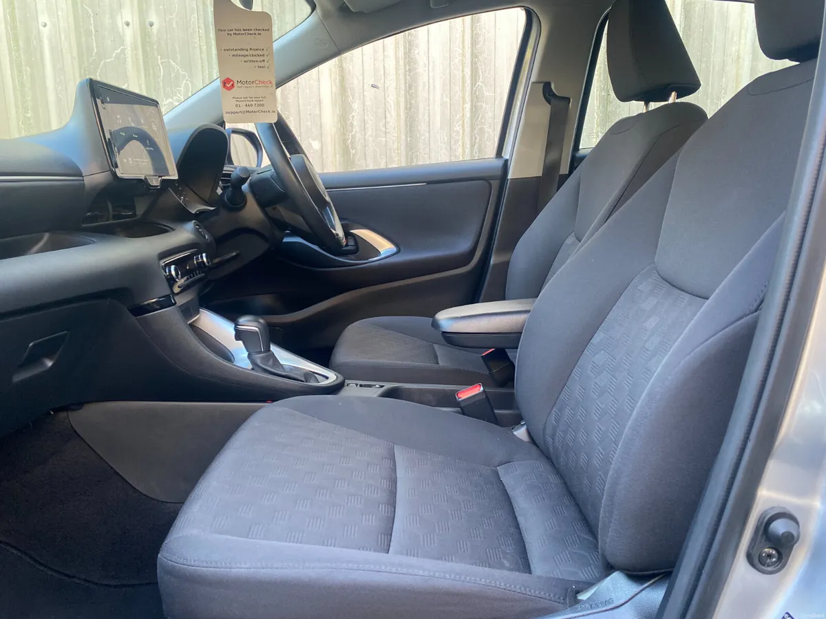 Toyota Yaris 2024//HYBRID//FINANCE AVAILABLE - Image 4