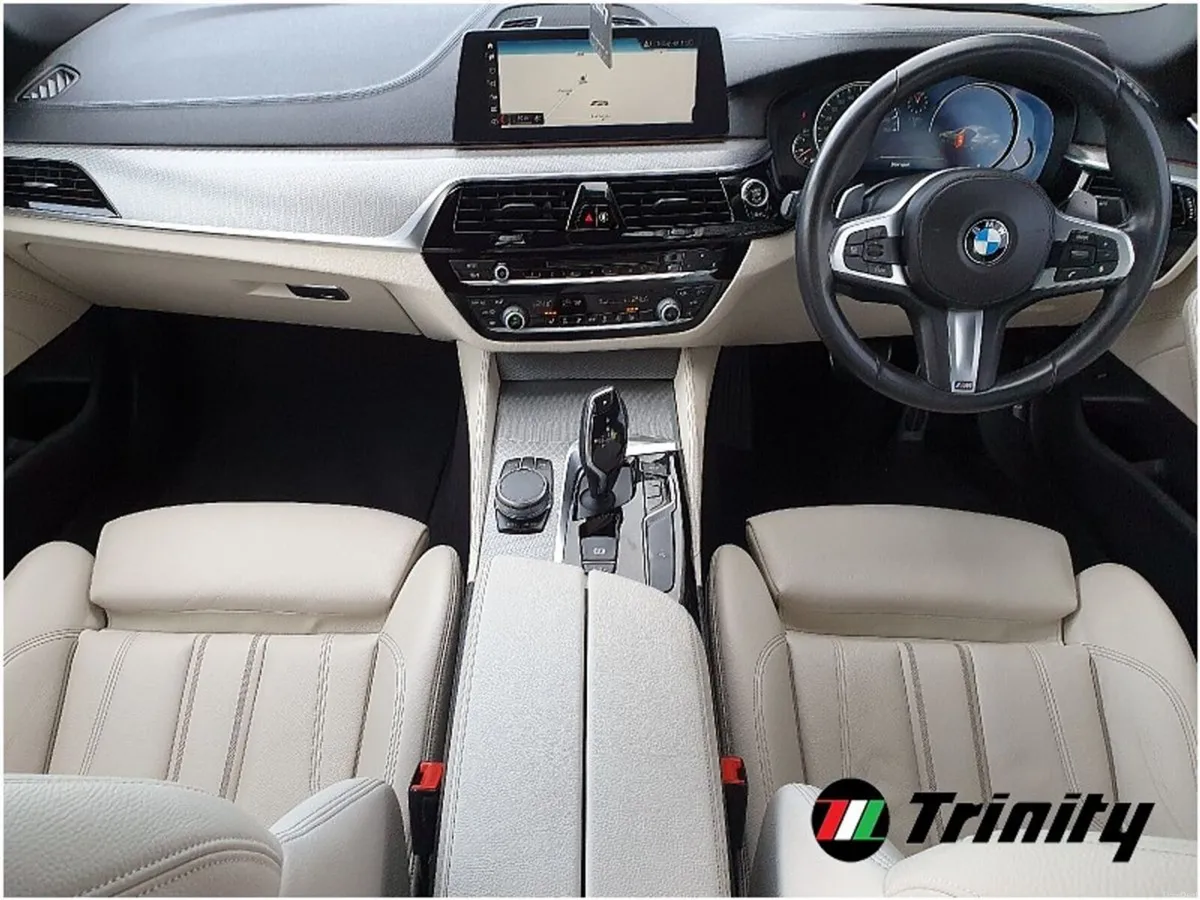 BMW 5-Series 520 D  M SPORT ** LOW MILEAGE  ** AUT - Image 2