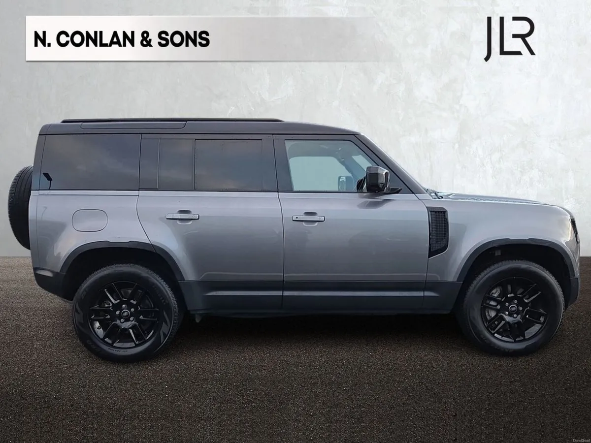 Land Rover Defender 110 3.0D 300BHP S HARD TOP 2 S - Image 6