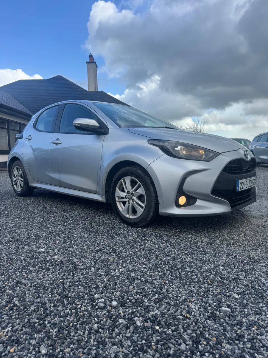 Toyota Yaris 2022 hybrid - Image 4