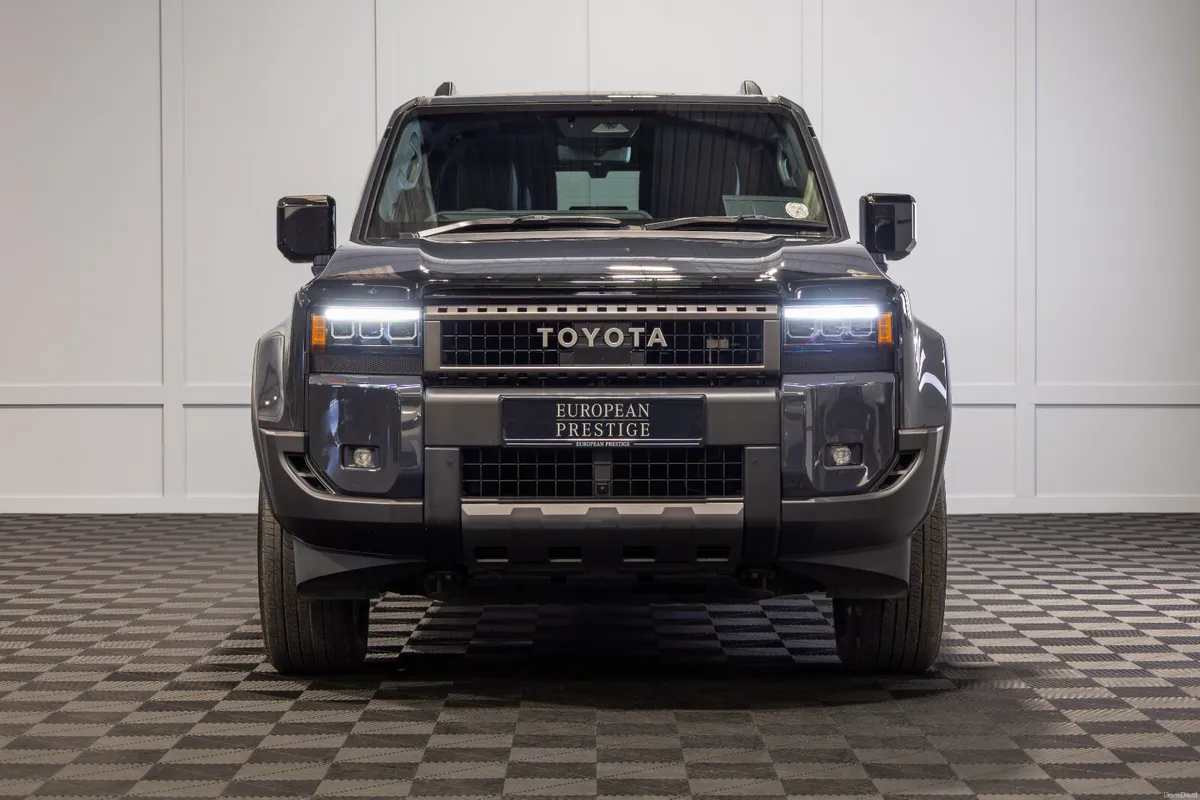 252 Toyota Land Cruiser Platinum 7 Seater - Image 2