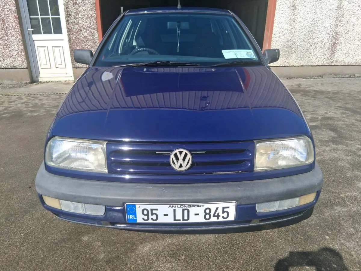VW VENTO - Image 1