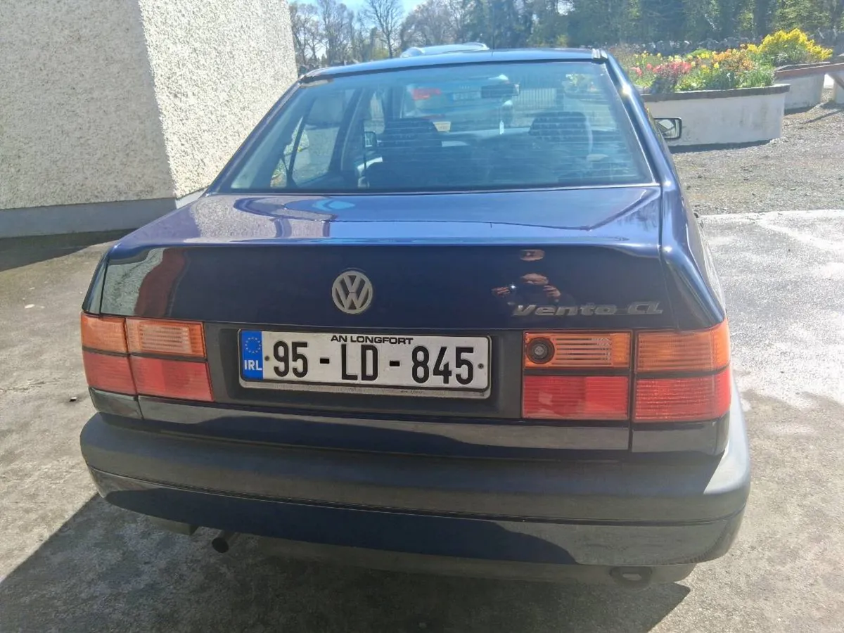 VW VENTO - Image 3