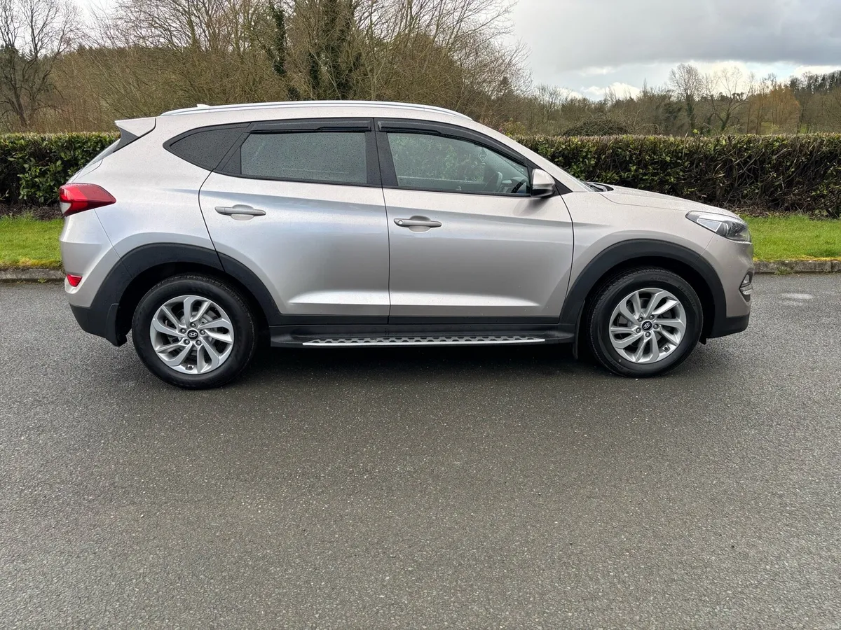 161 HYUNDAI TUCSON 1.7CRDI EXECUTIVE LEATHER NAV - Image 4