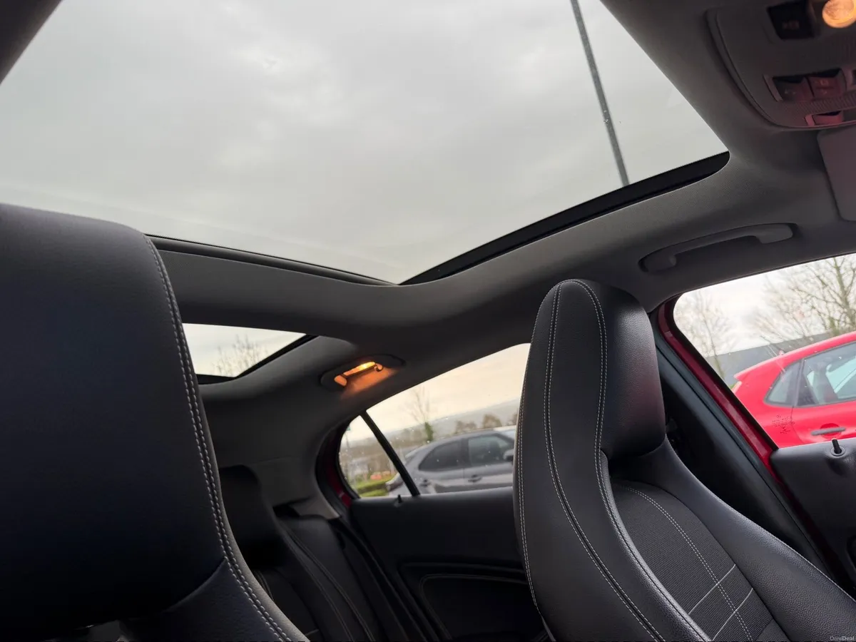 Mercedes-Benz GLA 2014 Panoramic roof - Image 4