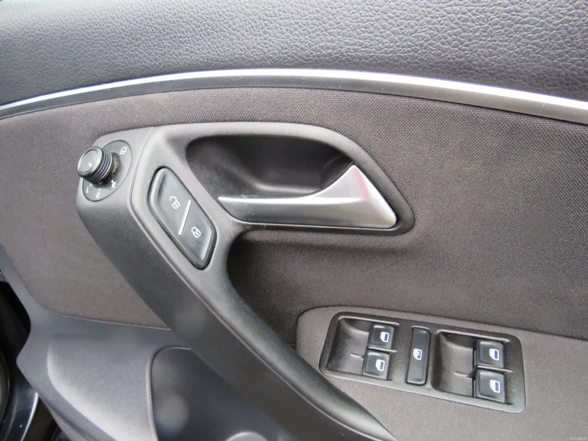 2014 VW POLO 5DR BLACK ONLY 69KMH - Image 2