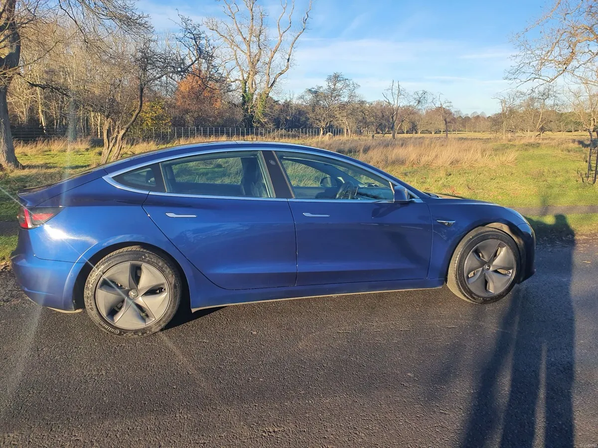 Tesla Model 3 2019 - Image 1