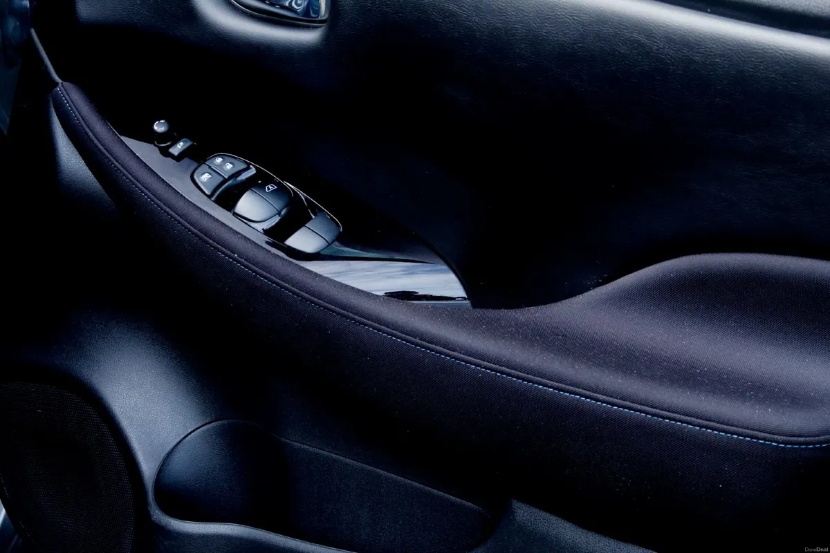 Nissan Leaf EV SV PREMIUM 40KW Auto. - Image 3