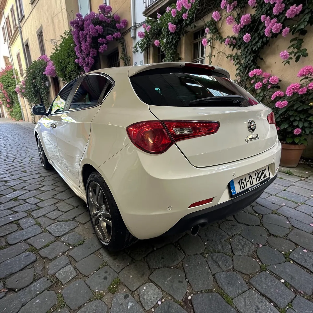Alfa Romeo Giulietta 1.6 JTDM-2 105 bhp Exclusive - Image 4