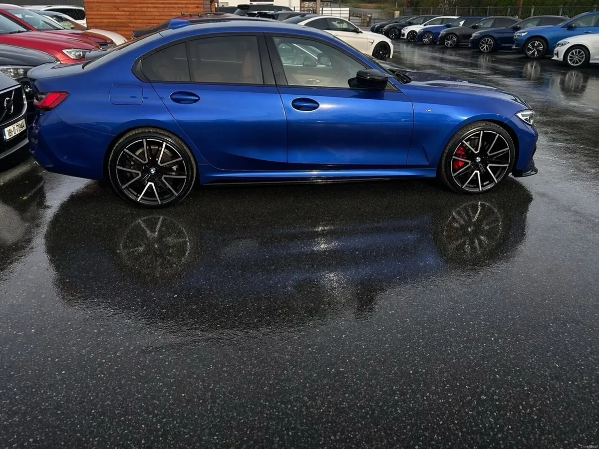 192 BMW 330E MSPORT LOW KMS AS NEW - Image 2