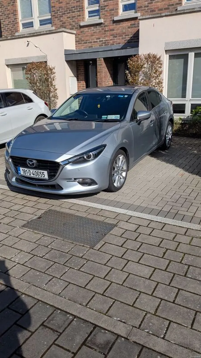 2018 Mazda Mazda3 - Image 2