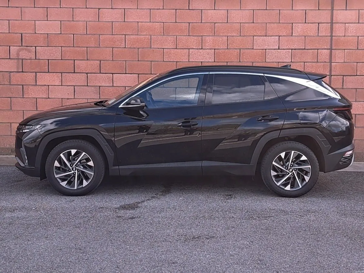 Hyundai Tucson Executive Plus 1.6 Diesel - Image 3
